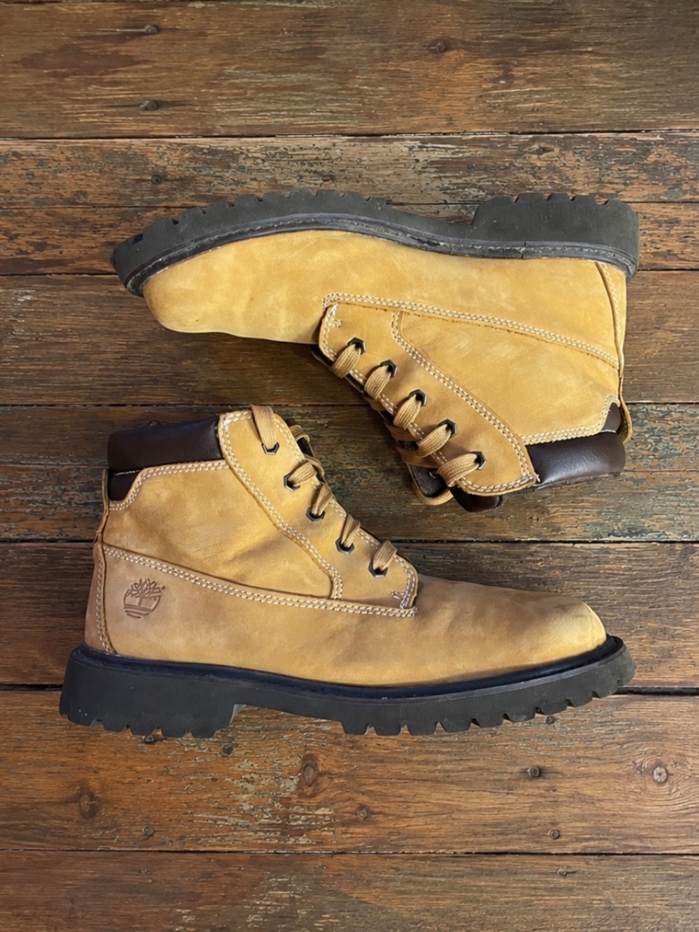 Timberland Women's Nellie Chukka Leather Ankle Boots in Wheat - Sz 8.5 🧡🎀